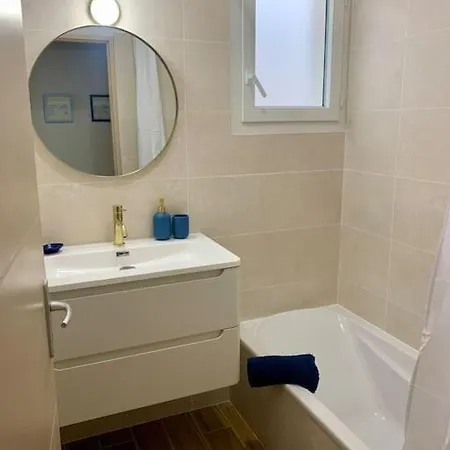 Villa Bleu Marine Chic Calme Et Jardin Andrezieux-Boutheon