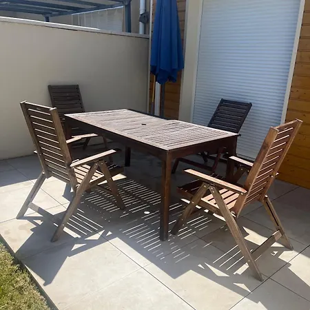 Bleu Marine Chic Calme Et Jardin Villa